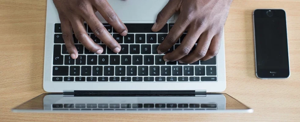 Studie zur E-Mail-Nutzung im Generationenvergleich: E-Mail trumpft Messenger und Social Media