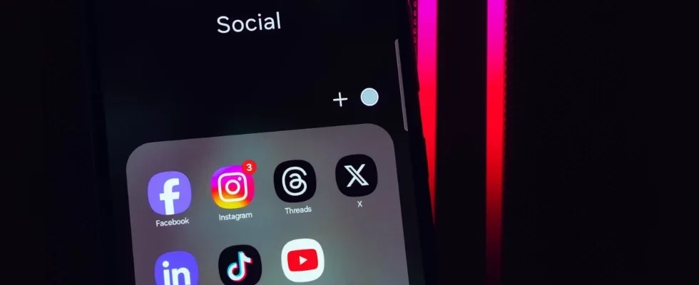Beste Posting-Zeiten 2025: So funktioniert Social Timing wirklich